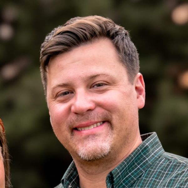 Daniel R Woodward